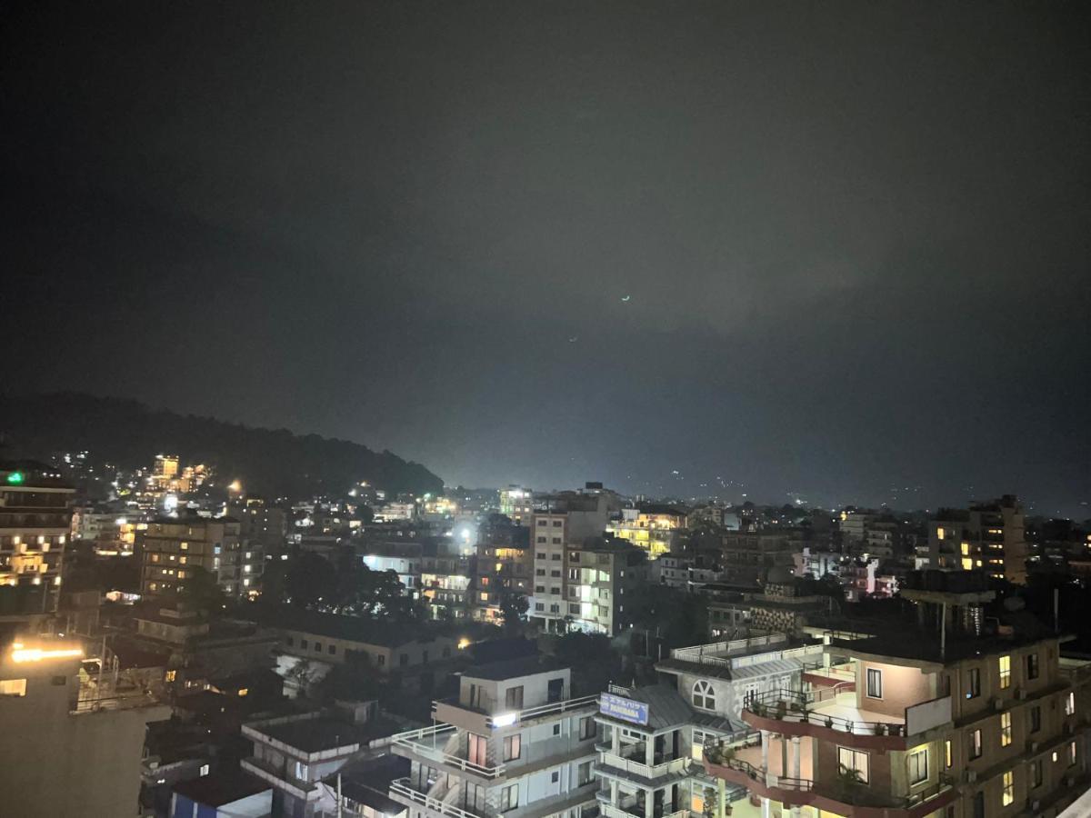 Hotel Murano Pokhara Esterno foto