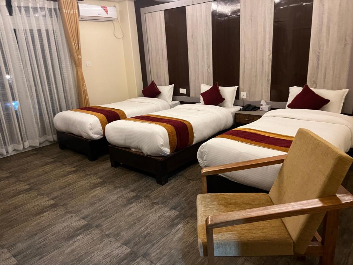 Hotel Murano Pokhara Esterno foto