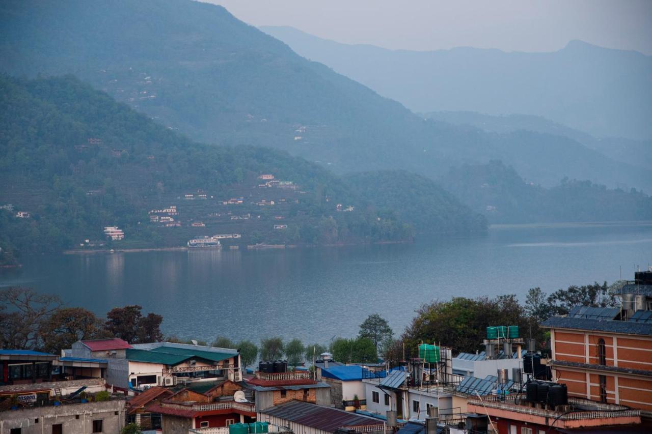 Hotel Murano Pokhara Esterno foto