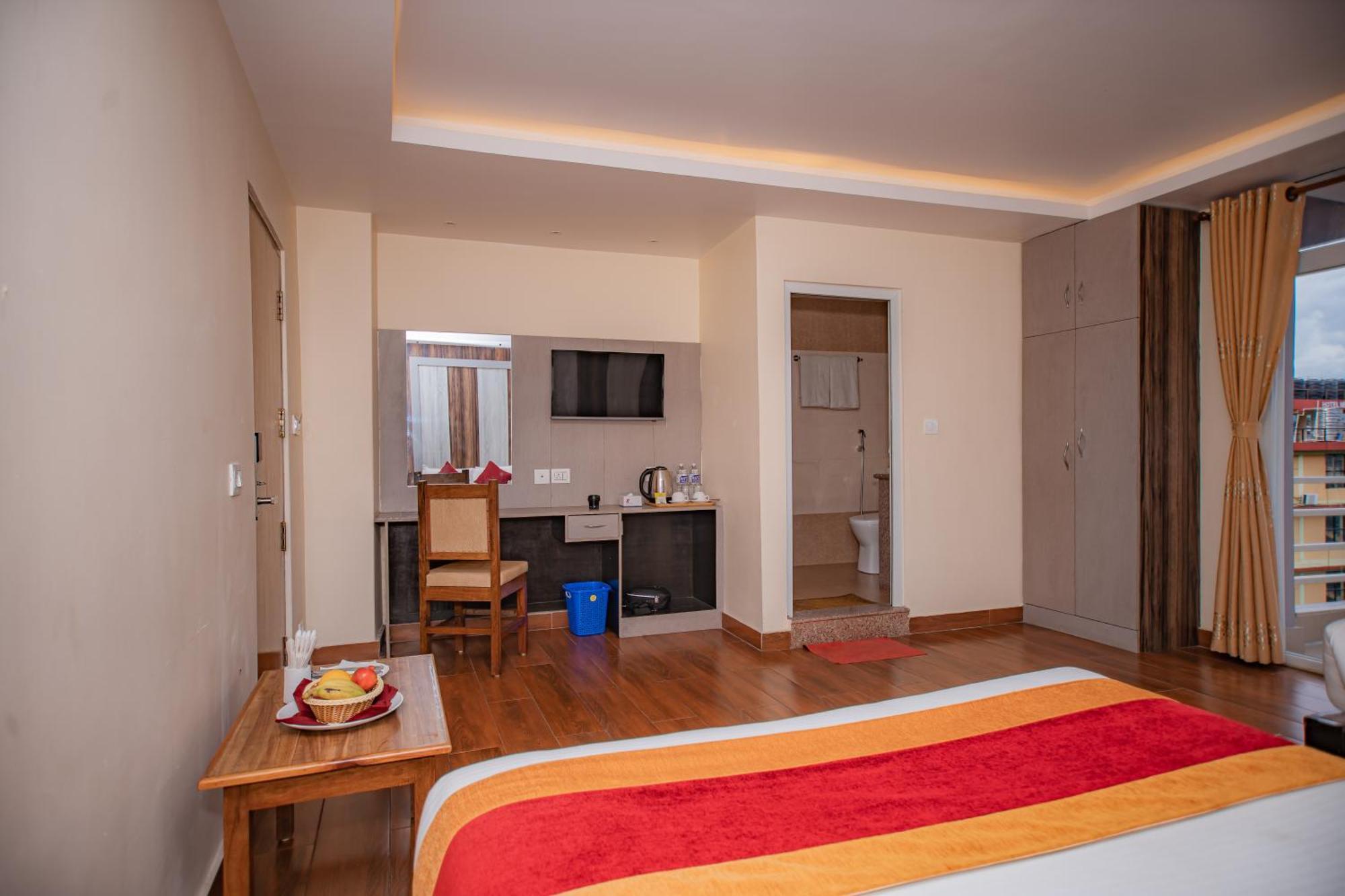 Hotel Murano Pokhara Esterno foto