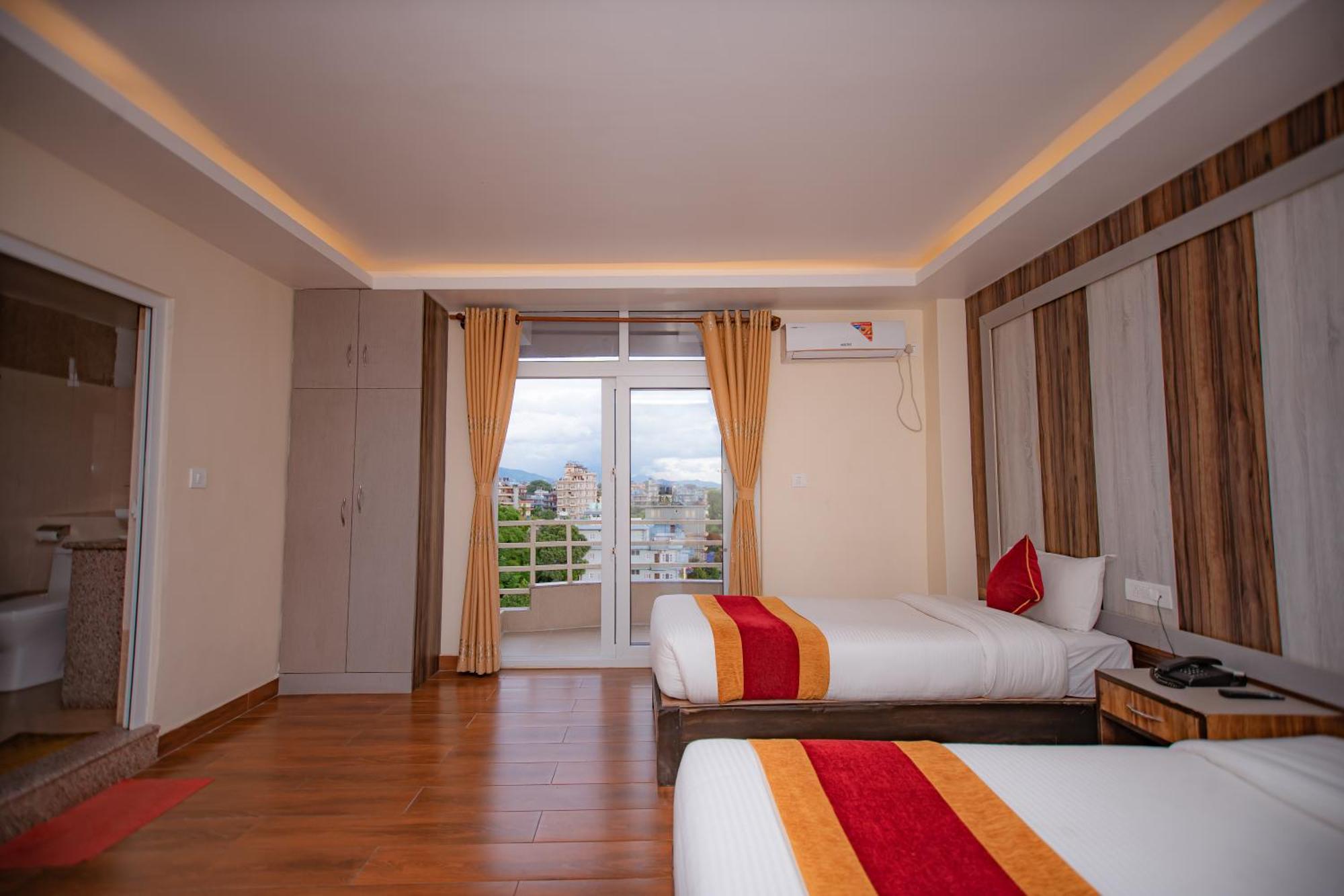 Hotel Murano Pokhara Esterno foto